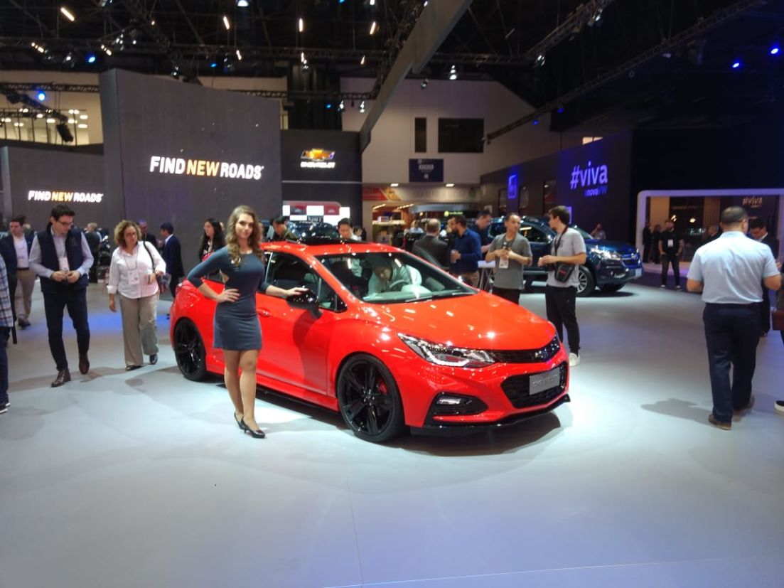 Chevrolet Cruze SS é um hot hatch conceitual com motor 1.4 turbo de 300 cv de potência