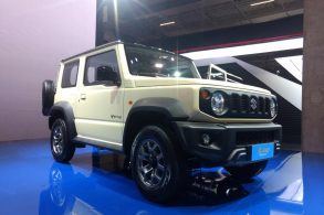 suzuki no salao do automovel novo jimny 2