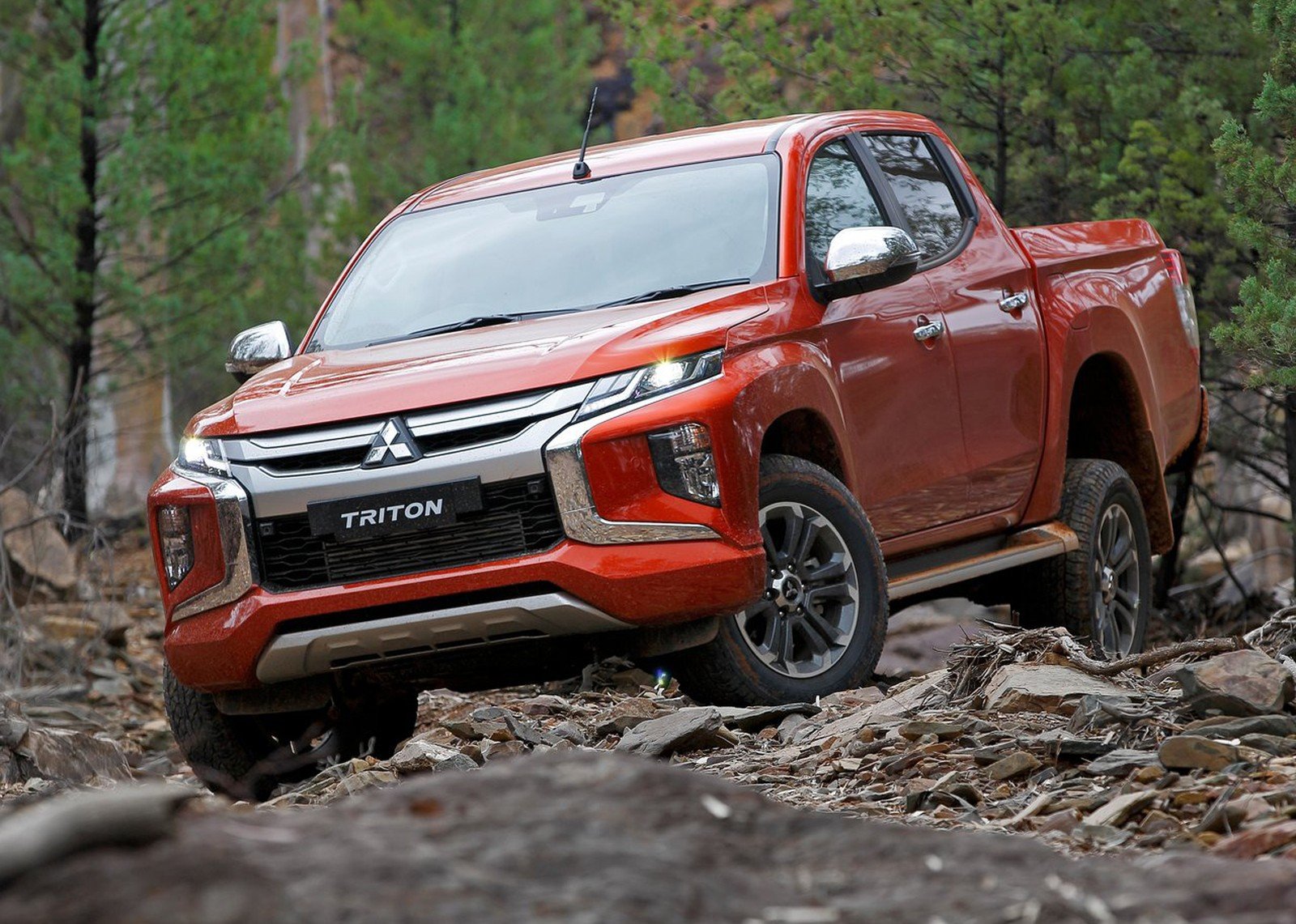 mitsubishi l200 triton 2020