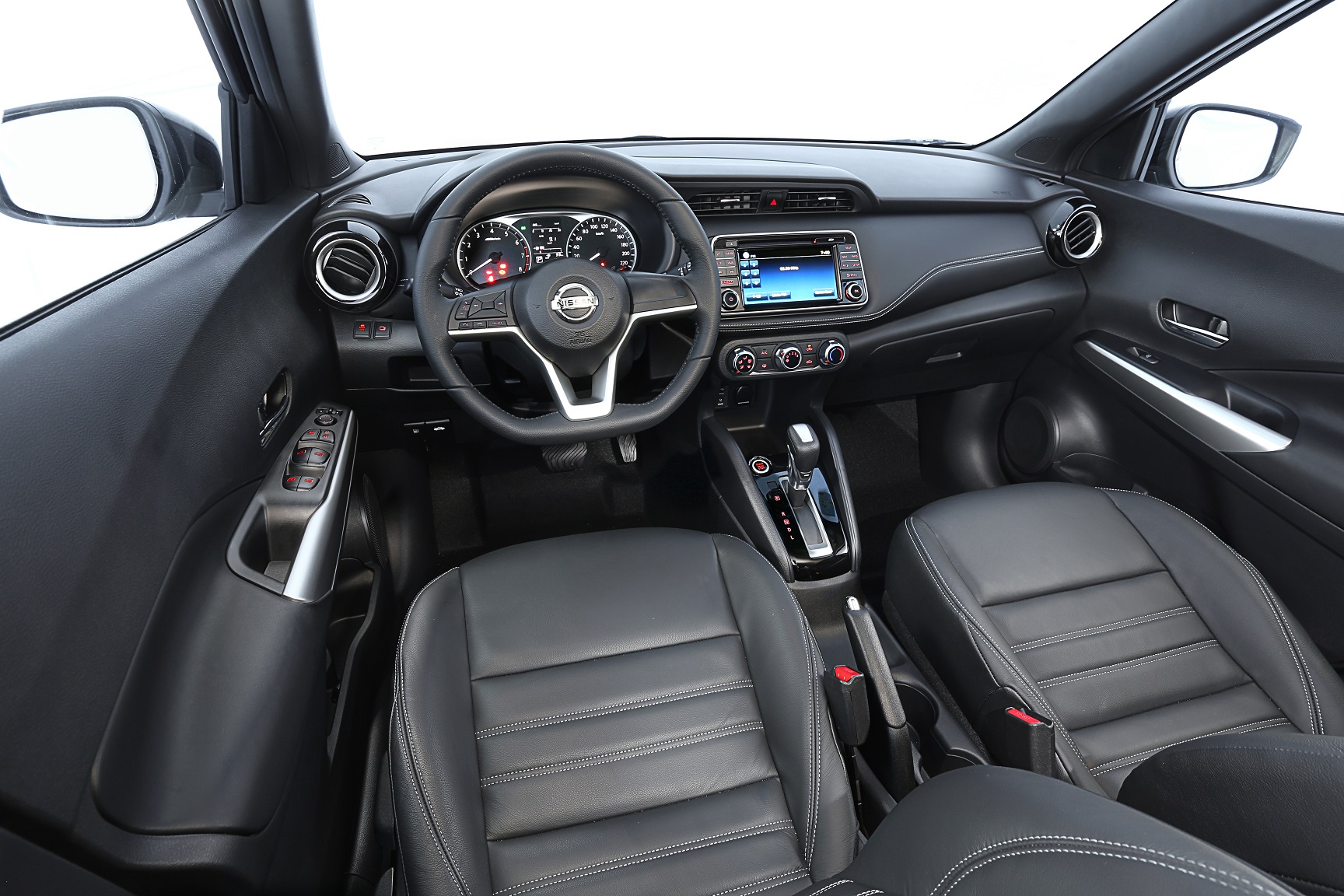 Nissan Kicks SV: versão intermediária da gama do SUV compacto nacional custa R$ 89.490