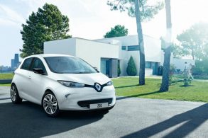 carro eletrico da renault zoe 9