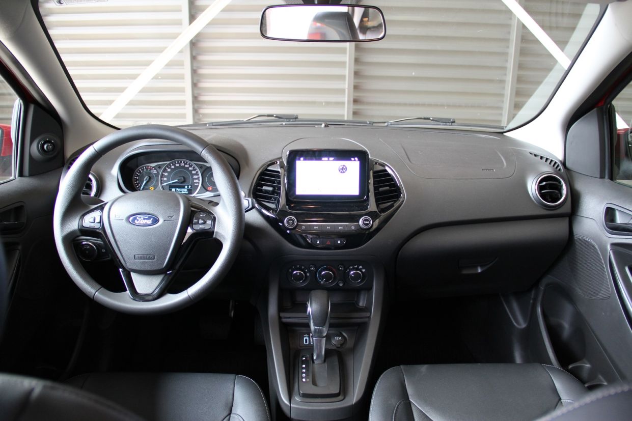 Motor 1.5 de três cilindros e câmbio automático de seis marchas são pontos fortes do Ford Ka Sedan Titanium