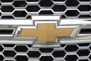 gm chevrolet logo marca general motors shutterstock