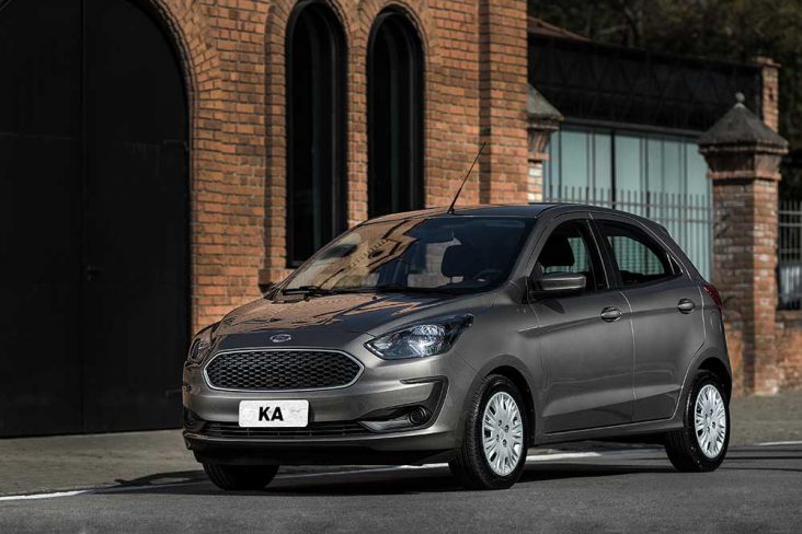 ford ka hatch cinza de frente