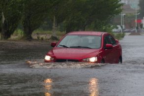 enchente chuva shutterstock