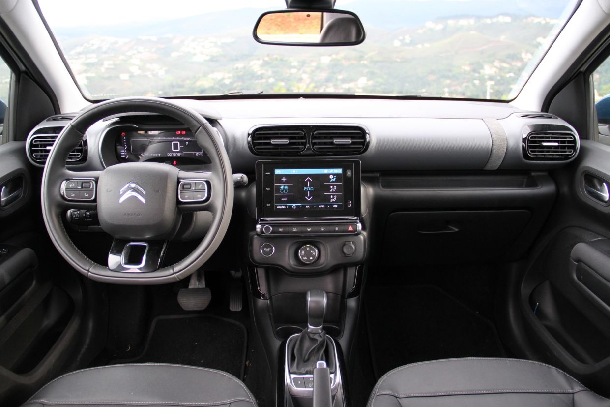 Diferencial do Citroën C4 Cactus é justamente o comportamento dinâmico mais afiado que o dos utilitários convencionais