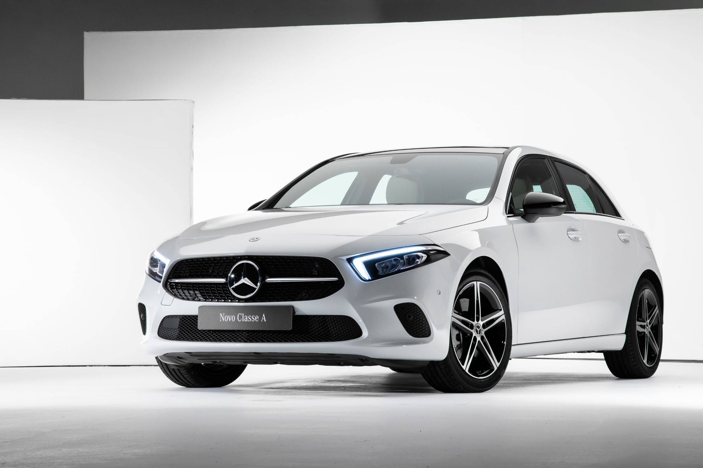 Novo Mercedes A250 será vendido em versão única no Brasil