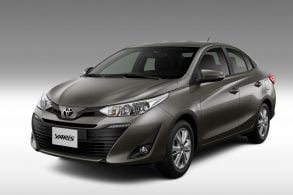 yaris seda xl 3 4 frente
