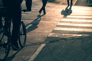 multa pedestre ciclista shutterstock