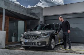 mini cooper s e countryman