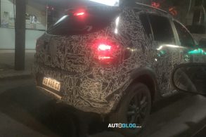 novo sandero flagra lanterna