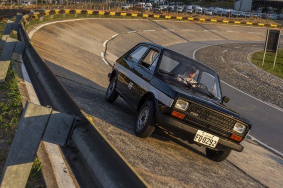 primeiro carro a alcool fiat 147 2