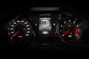 painel fiat argo trekking