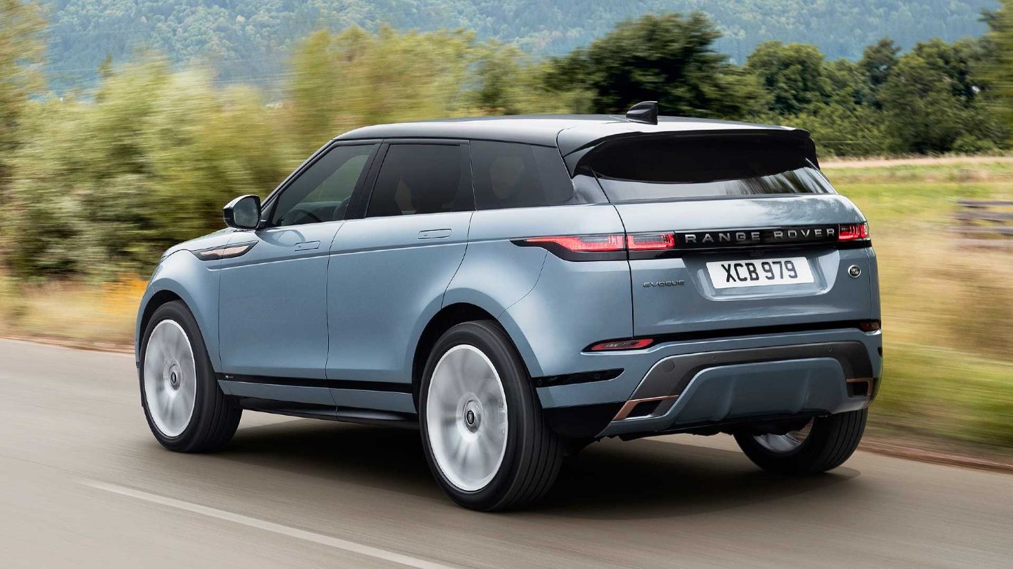 2020 range rover evoquese r dynamic traseira