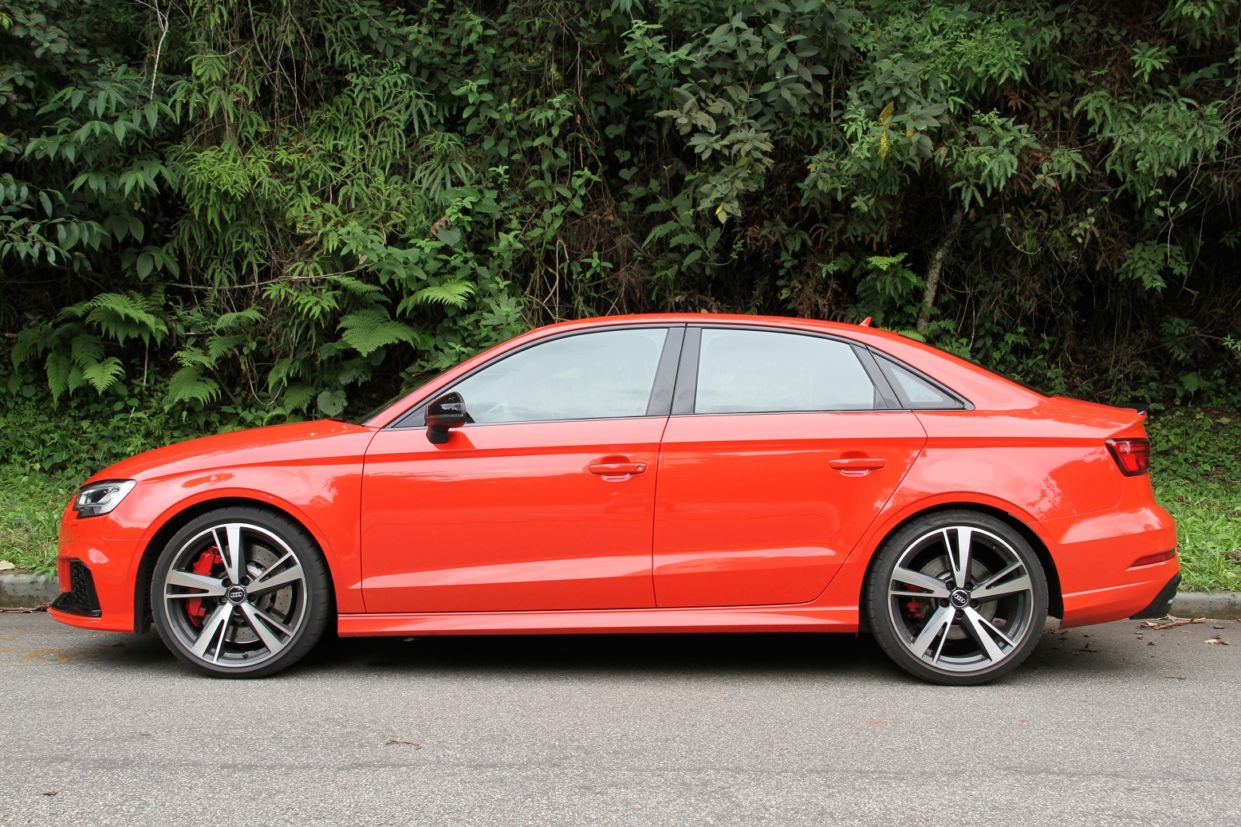 audi rs3 perfil