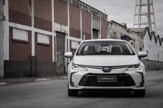 toyota corolla 2020 altis hibrido 13