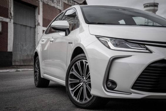 toyota corolla 2020 altis hibrido 15