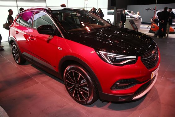 vauxhall grandland x hybrid4