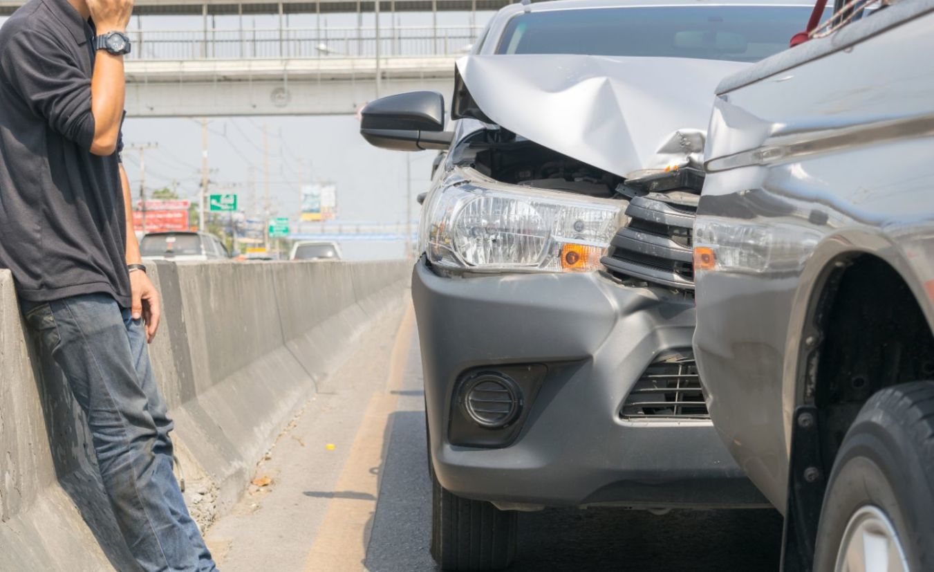 Bati meu carro: o que você precisa ou nunca deve fazer em acidentes