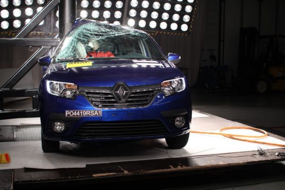 teste de impacto renault sandero e logan 18