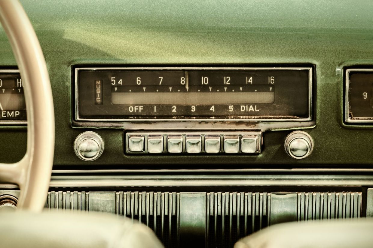 radio antigo de carro