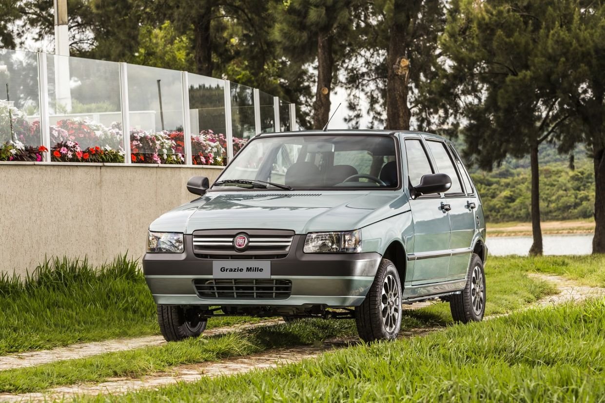 Antigo Carro Compacto Italiano Fiat Uno Fotografia Editorial