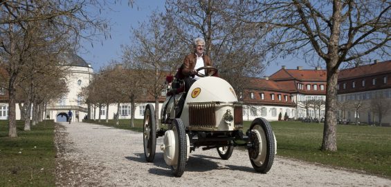 lohner porsche semper vivus 1