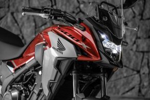 Farol da Honda CB 500X 2020
