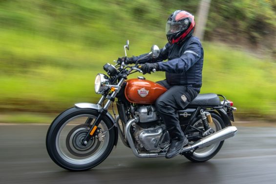 Royal Enfield Interceptor 650 laranja