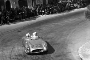 mercedes slr stirling moss mille miglia 1955