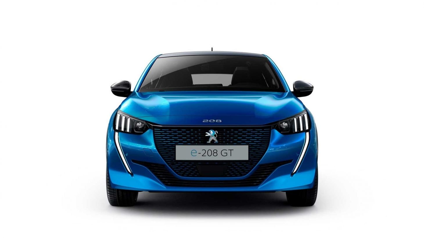 Novo Peugeot e-208 elétrico na cor azul visto de frente