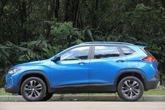 chevrolet tracker premier 2021 azul de perfil