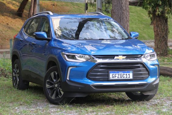 chevrolet novo tracker 2021 azul de frente