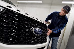fabrica da ford nos eua