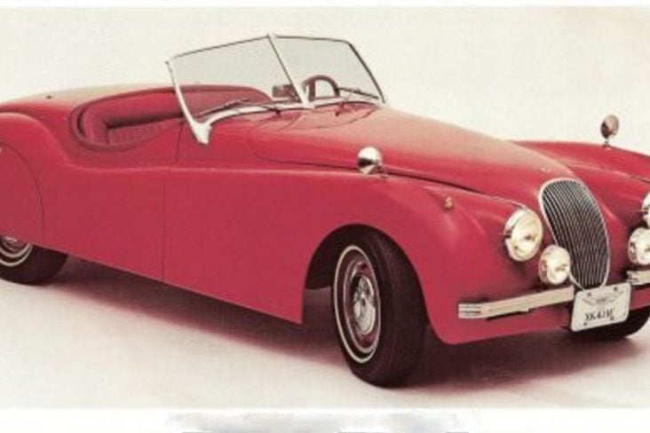 carros artesanais replicas: fera xk vermelho de frente