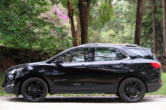 chevrolet equinox midnight preto 2021 lateral perfil