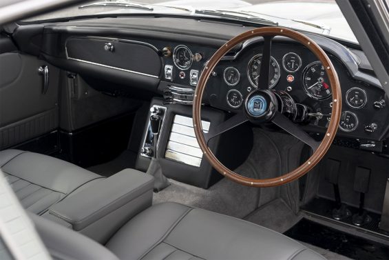 aston martin db5 james bond painel