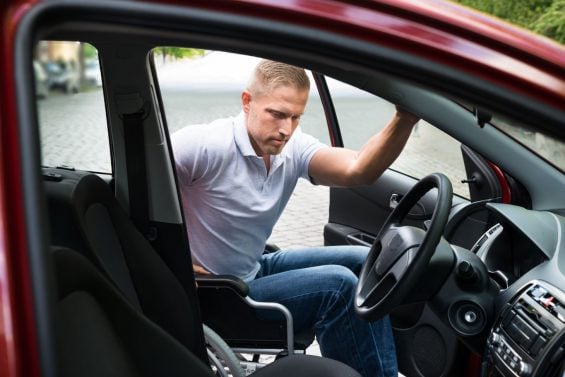 Como é um carro para PcD: entenda adaptações nos veículos