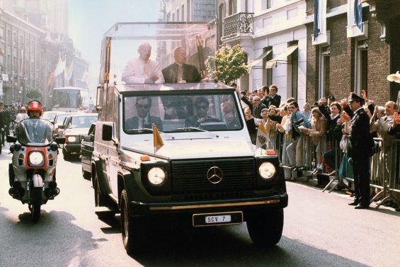 papamovel mercedes classe g visita papa alemanha 1980