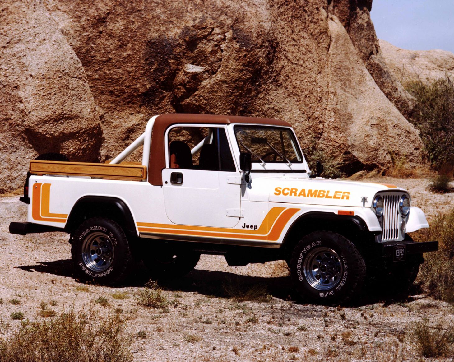 jeep cj8 scrambler 1982 lateral