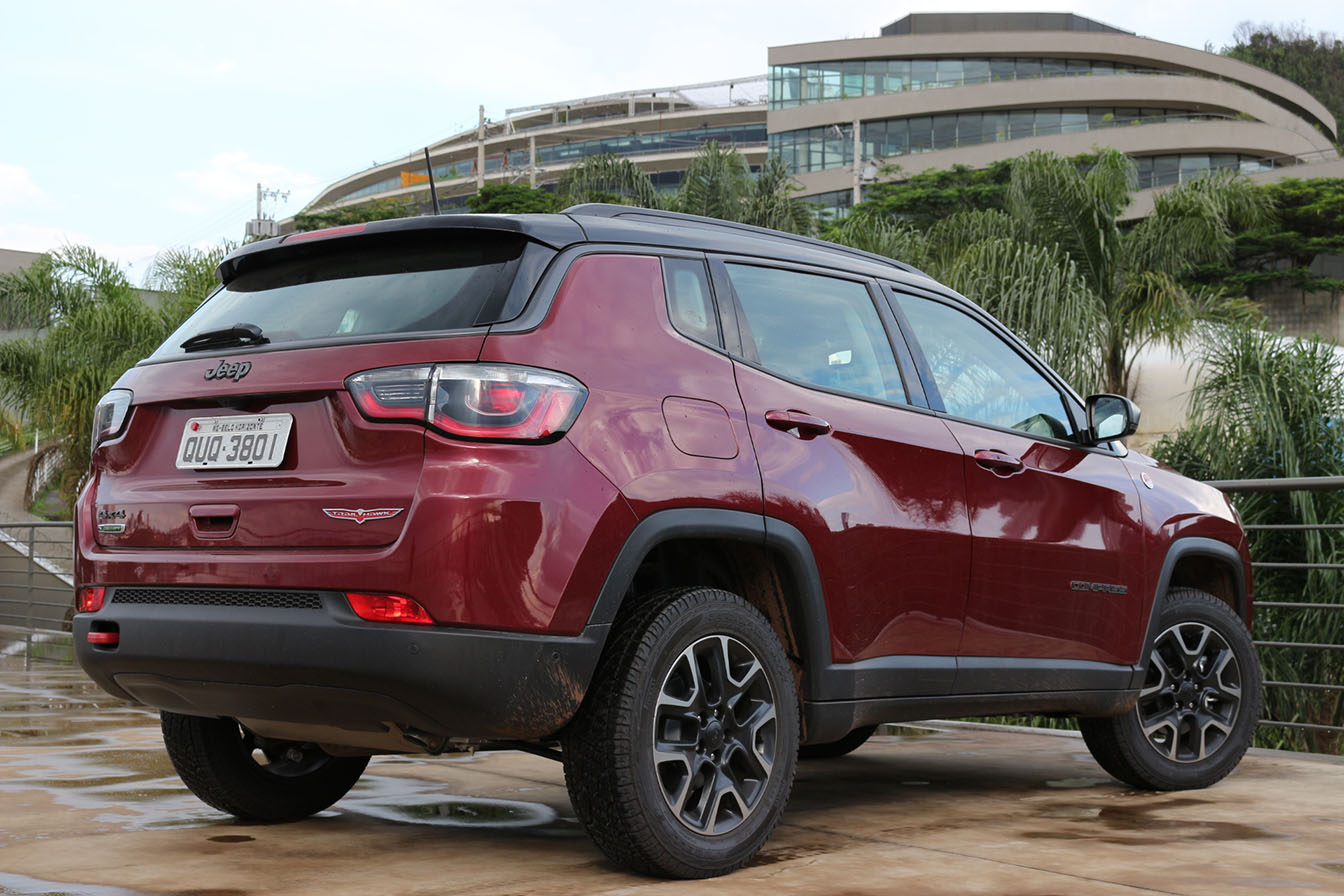 jeep compass trailhawk diesel 4x4 traseira