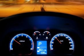 painel carro instrumentos conta giro velocidade