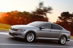 volkswagen passat cinza movimento estrada