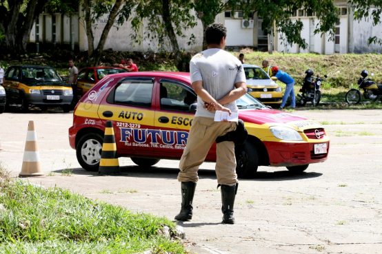 Como Tirar A Carteira De Motorista: Passo A Passo Para A CNH