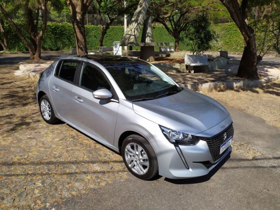 Peugeot 208 Active 1.6 AT6