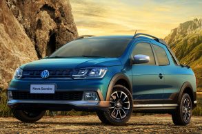 volkswagen saveiro cross cabine dupla azul de frente