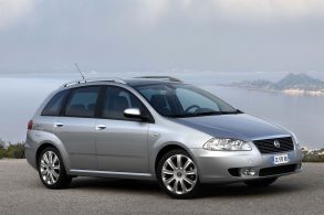 fiat croma prata frente e lateral