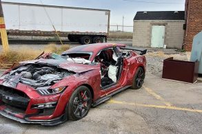 mustang shleby gt500 vemelho queimado corpo bombeiros