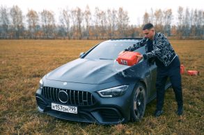 mercedes benz amg gt 63 s coupe russo colocando fogo
