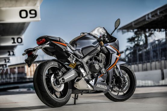 cbr 650 r price